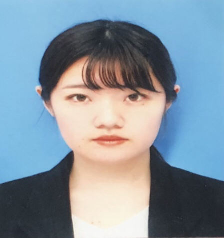 堀内萌